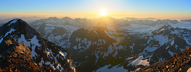 Visiter la chaîne Pyrénéenne de la Rhune au Canigou à travers les Panoramas du site