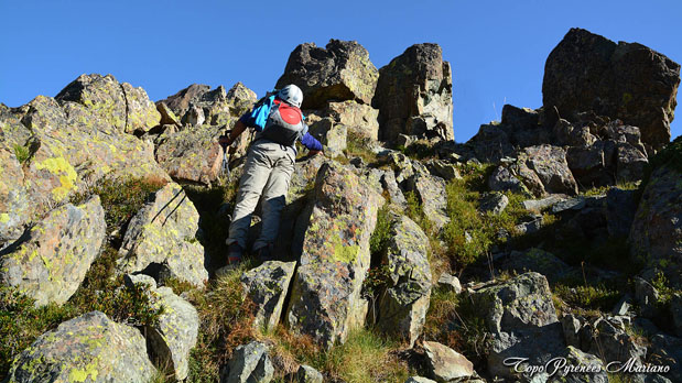 Escalade-Petit-Pic-d-Ossau-2807m_035