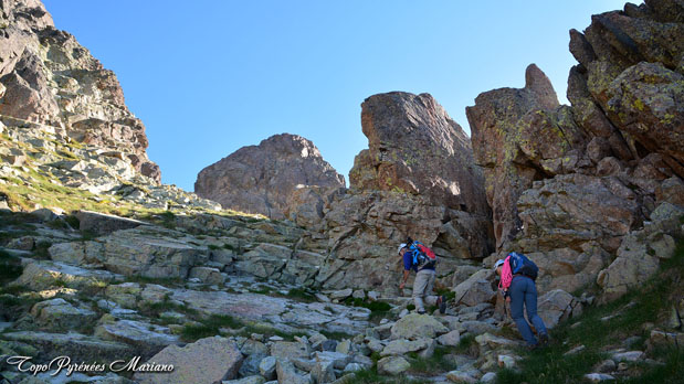 Escalade-Petit-Pic-d-Ossau-2807m_077
