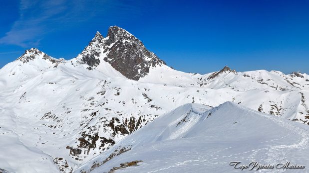 Panorama depuis le Pic d'estrémère (2165m)
